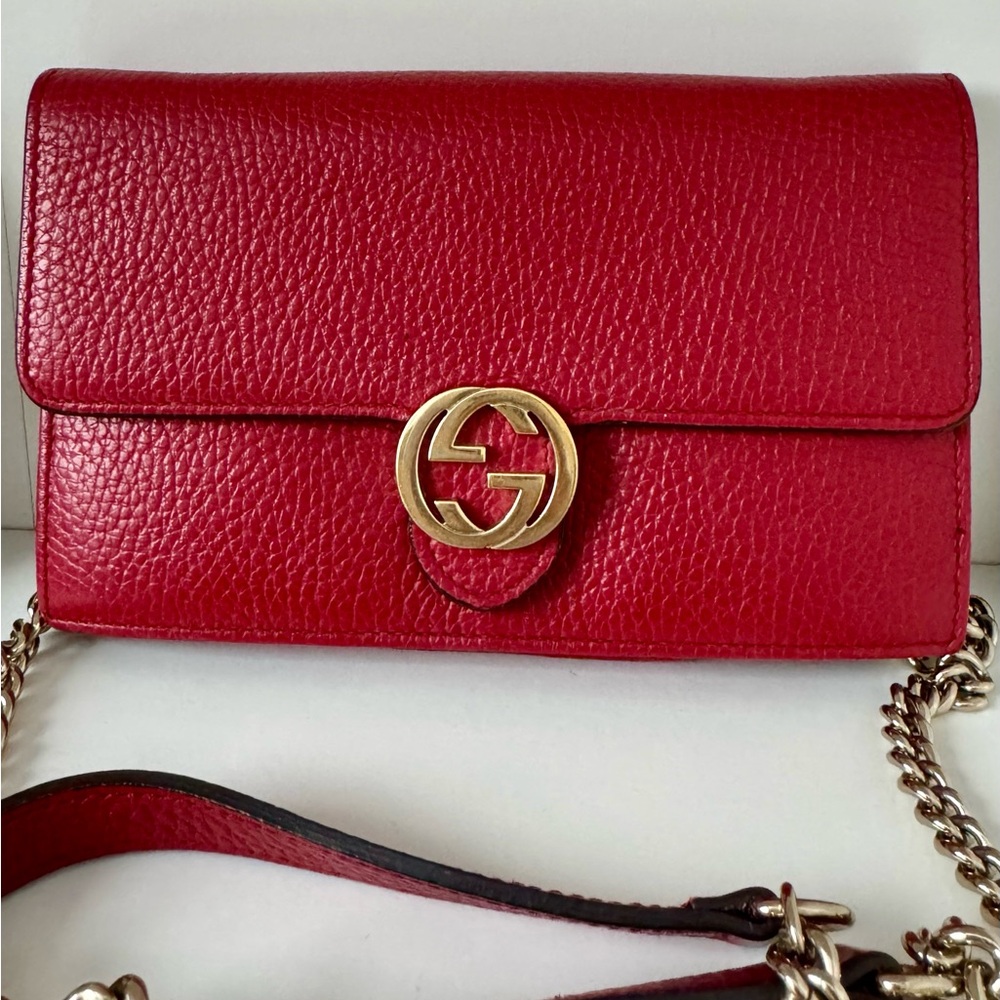 Gucci Crimson Leather Interlocking Crossbody with… - image 1